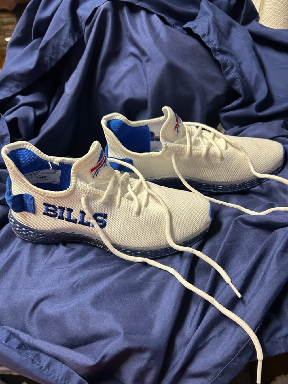 Buffalo Bills Sneakers 🏈 - Picture 2 of 14
